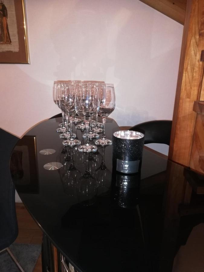 Holiday Home Tin Ogulin Bagian luar foto