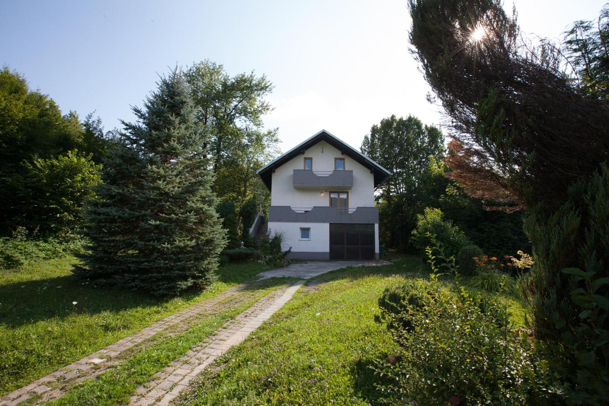 Holiday Home Tin Ogulin Bagian luar foto