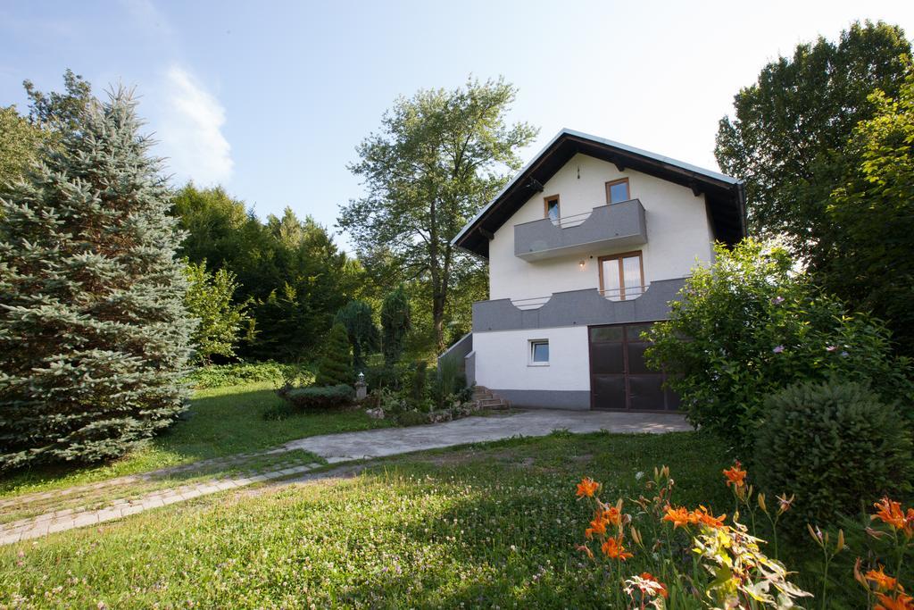 Holiday Home Tin Ogulin Bagian luar foto