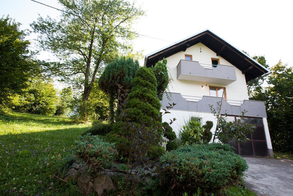 Holiday Home Tin Ogulin Bagian luar foto